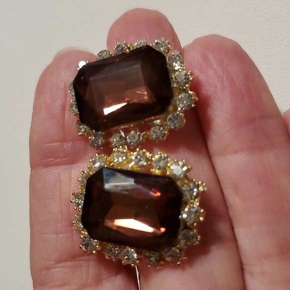 unmarked Jewelry - Amethyst Like Vintage Clip On Earrings